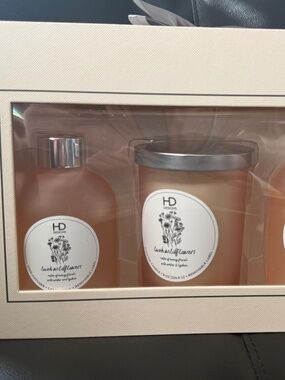 HD Designs Lush Wildflowers Candle Set